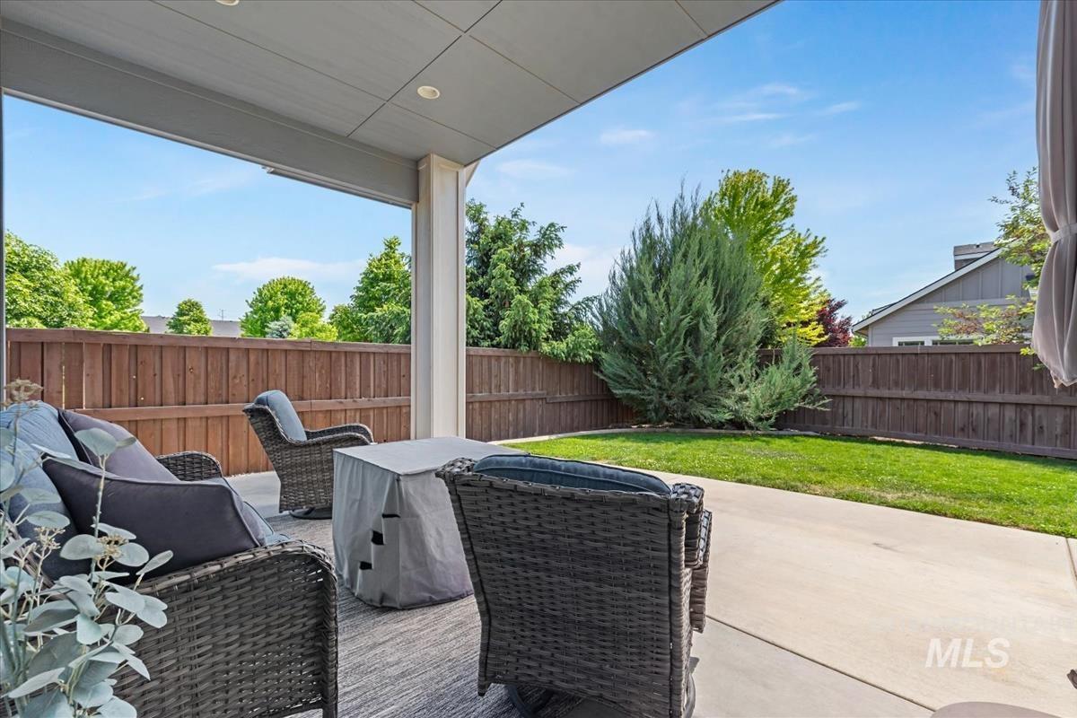1169 W Deer Crest Dr
