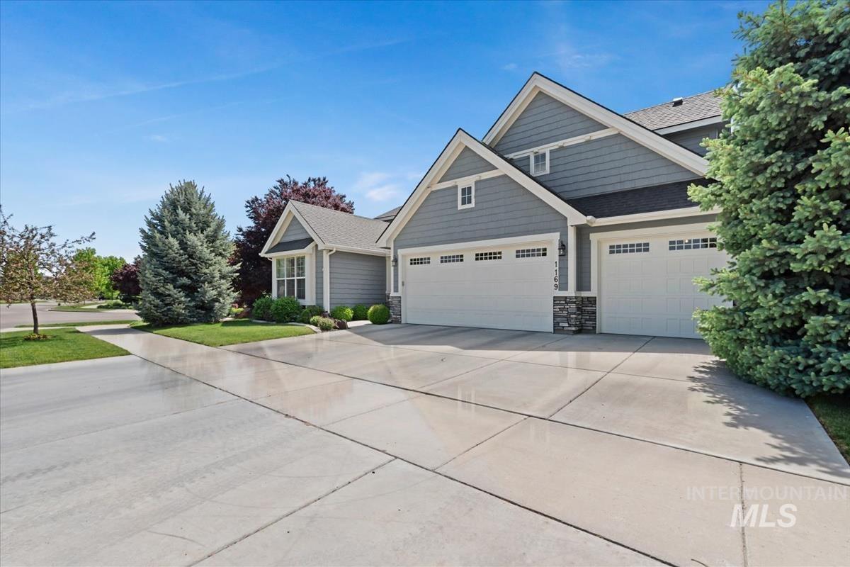 1169 W Deer Crest Dr