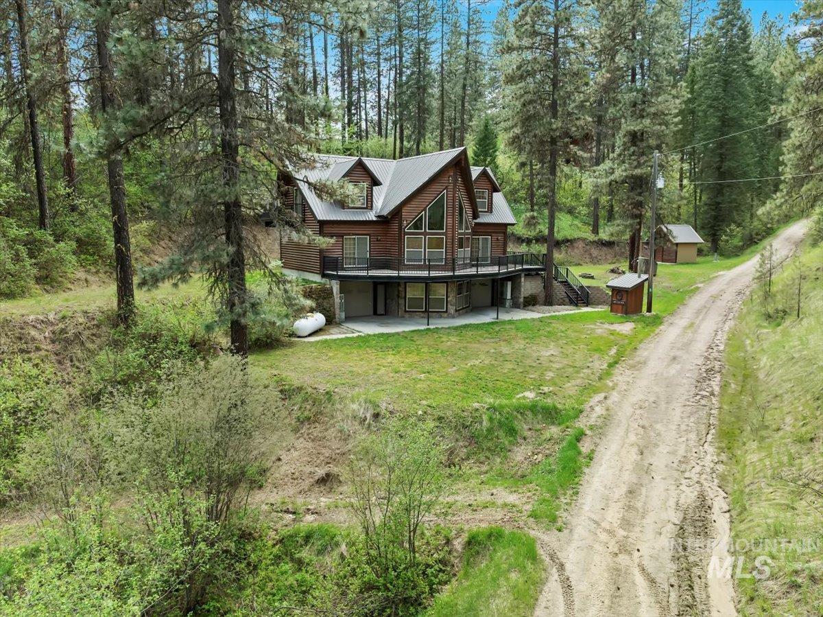 11 Forest Trail