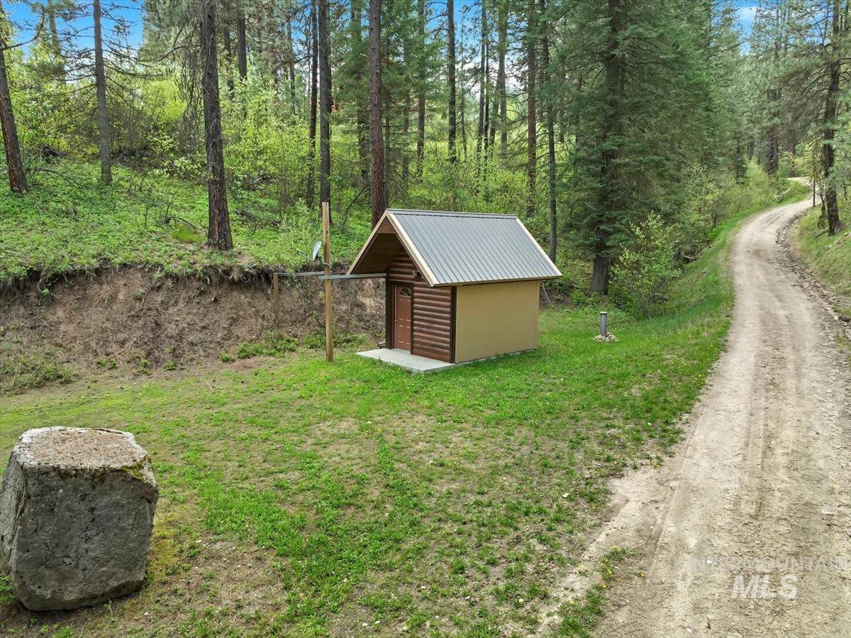 11 Forest Trail