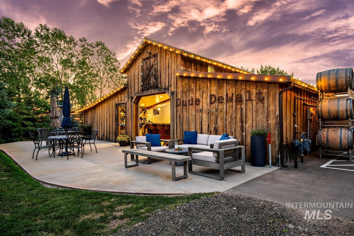 5446 N Highway 16