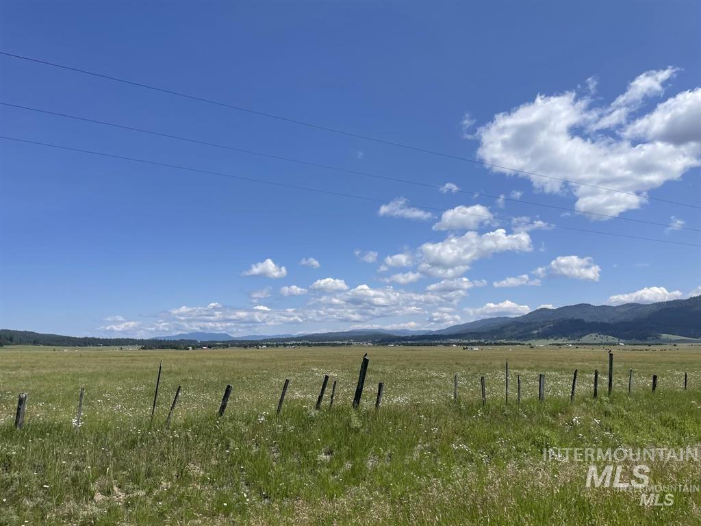 163.21 AC Gray Lane
