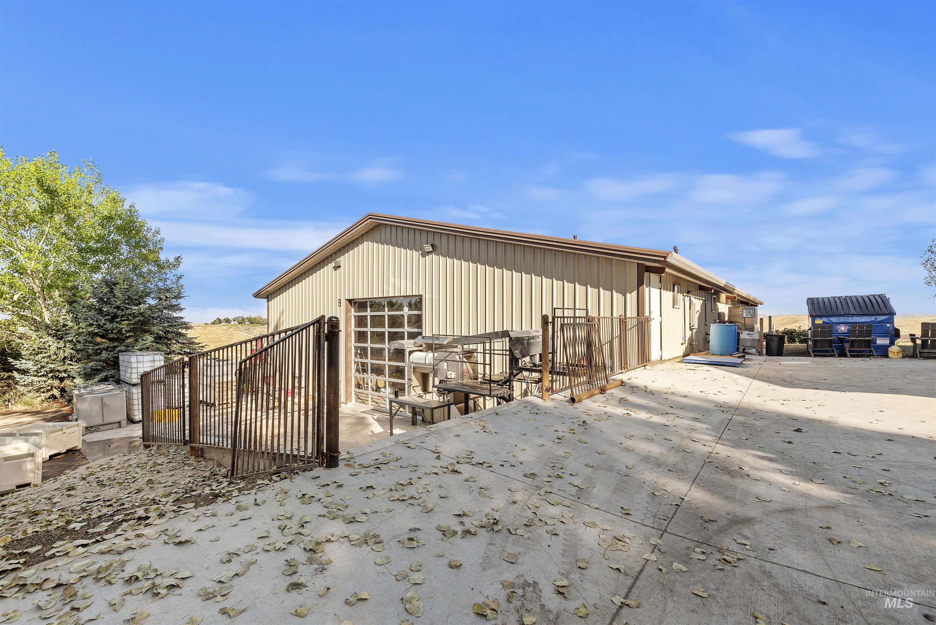 5446 N Highway 16