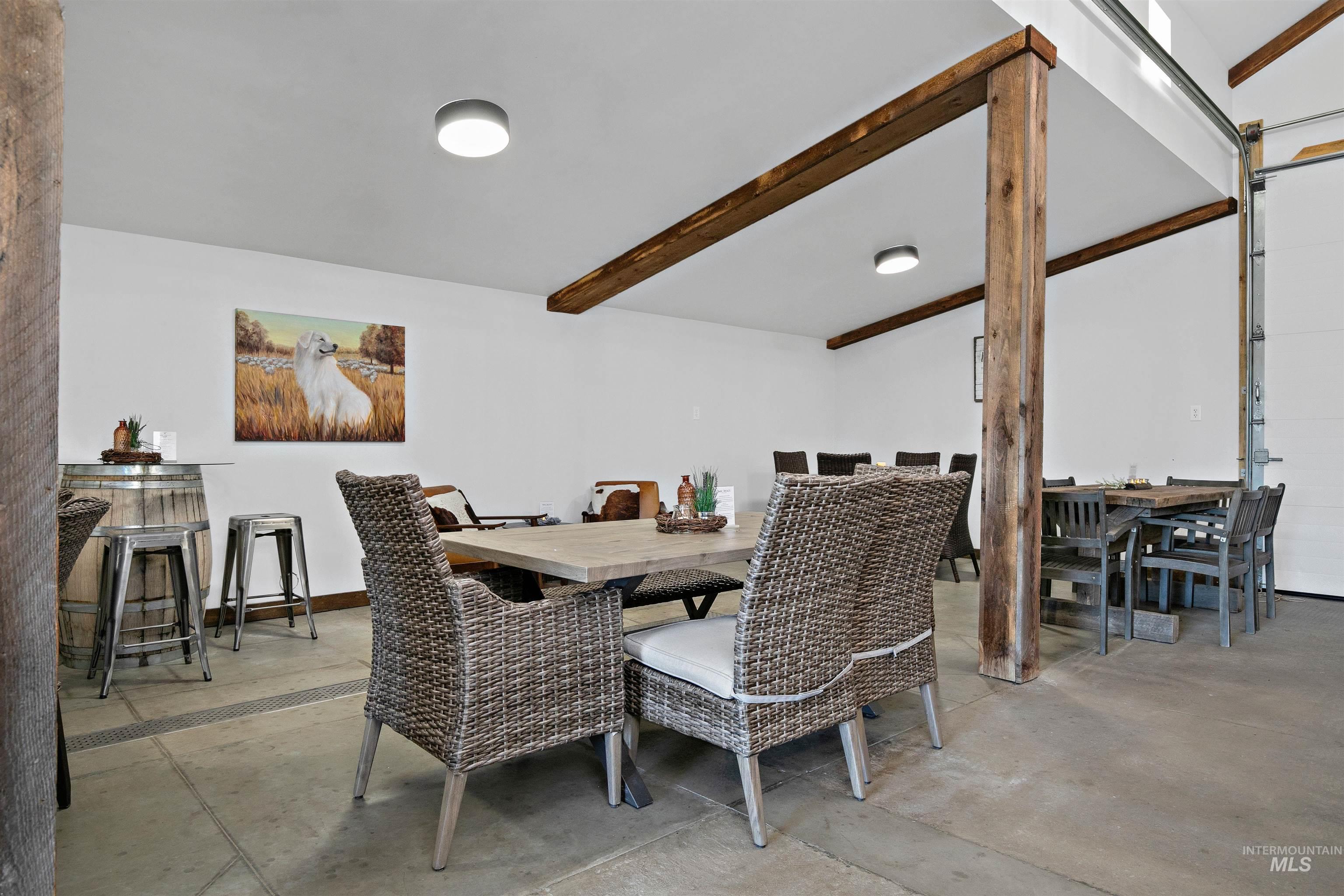 5446 N Highway 16