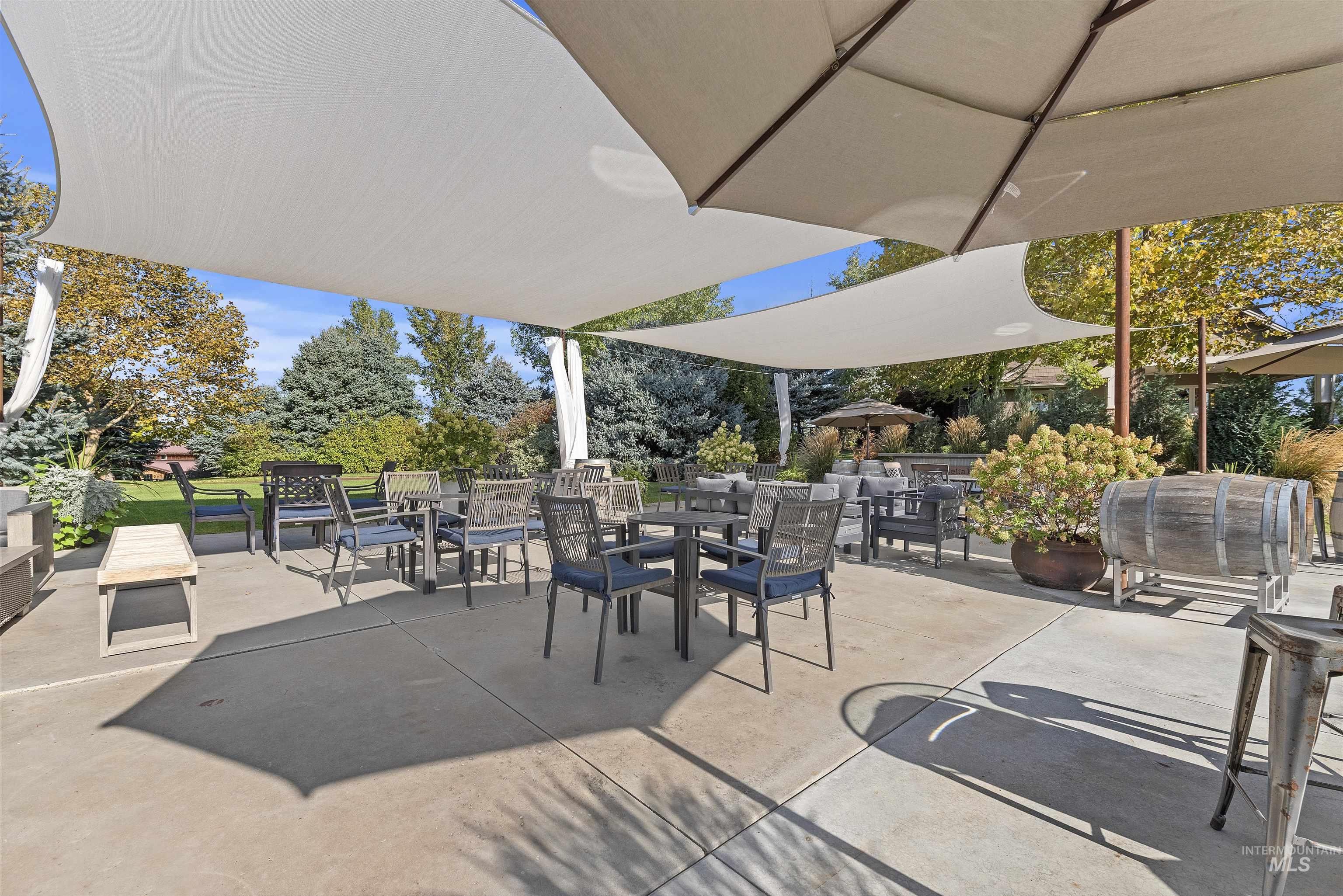 5446 N Highway 16