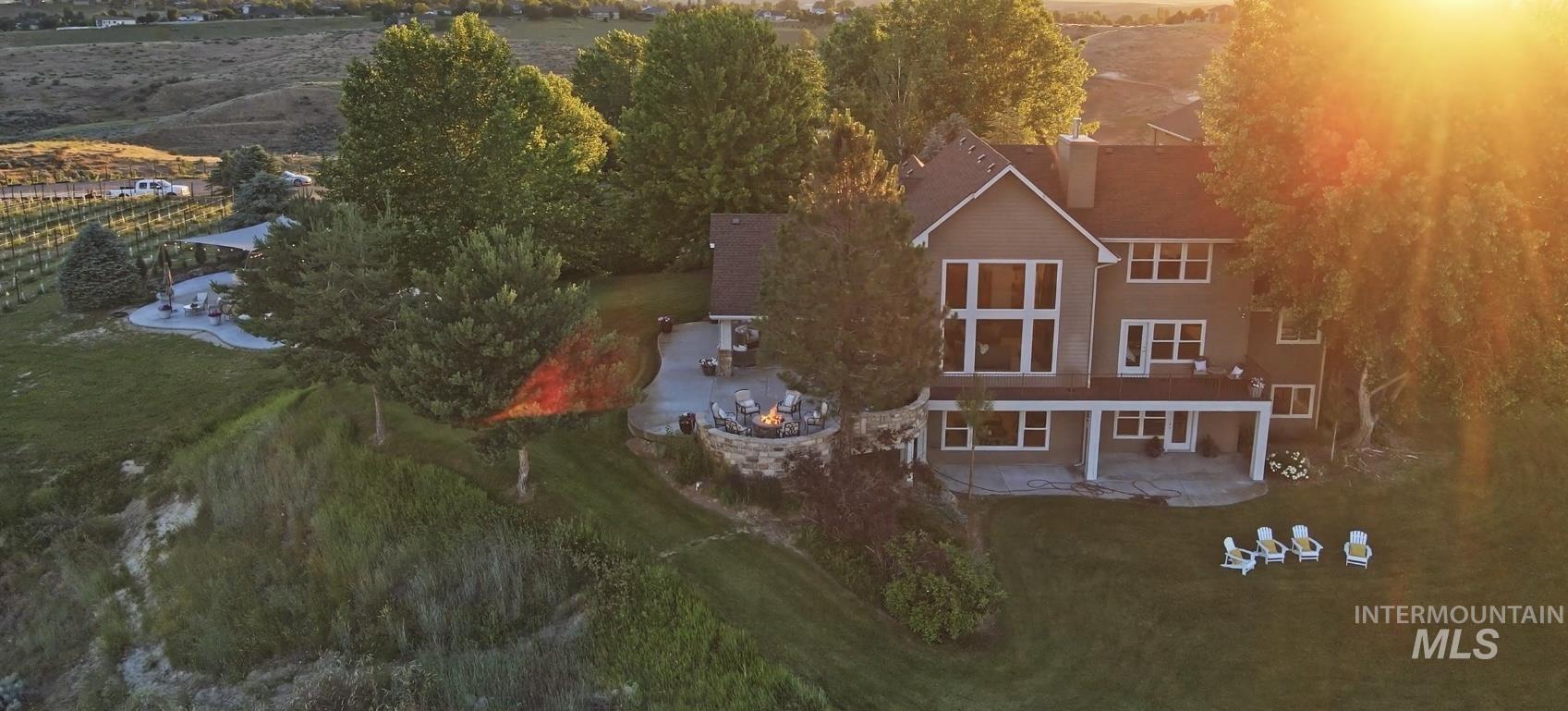 5446 N Highway 16
