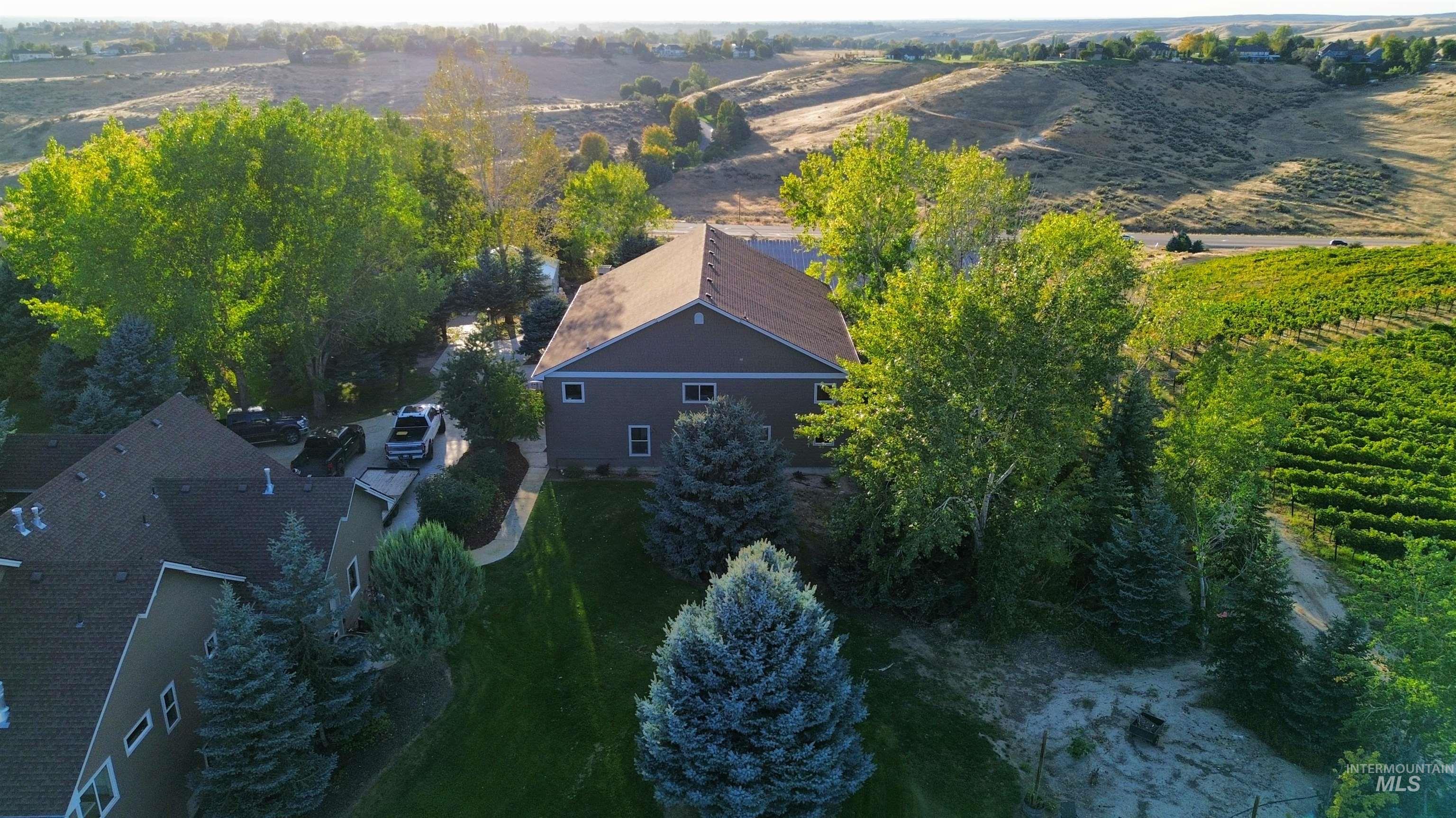 5446 N Highway 16