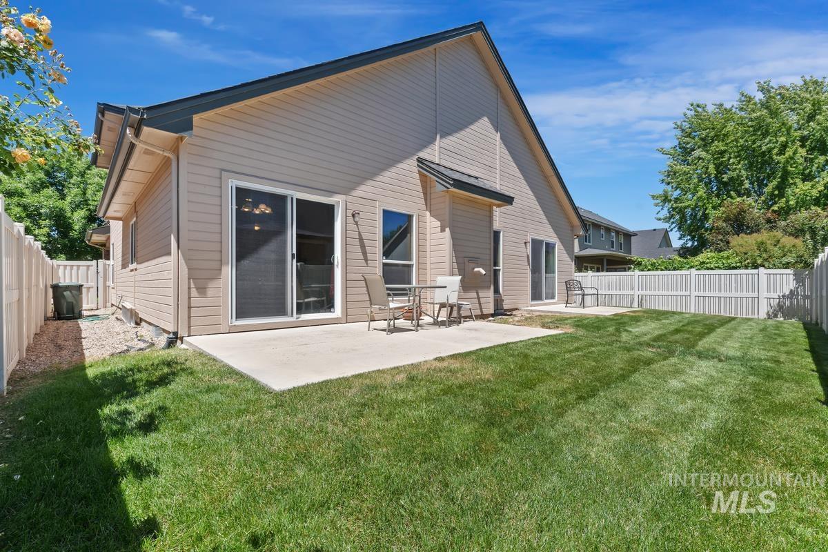2946 N Christian Way