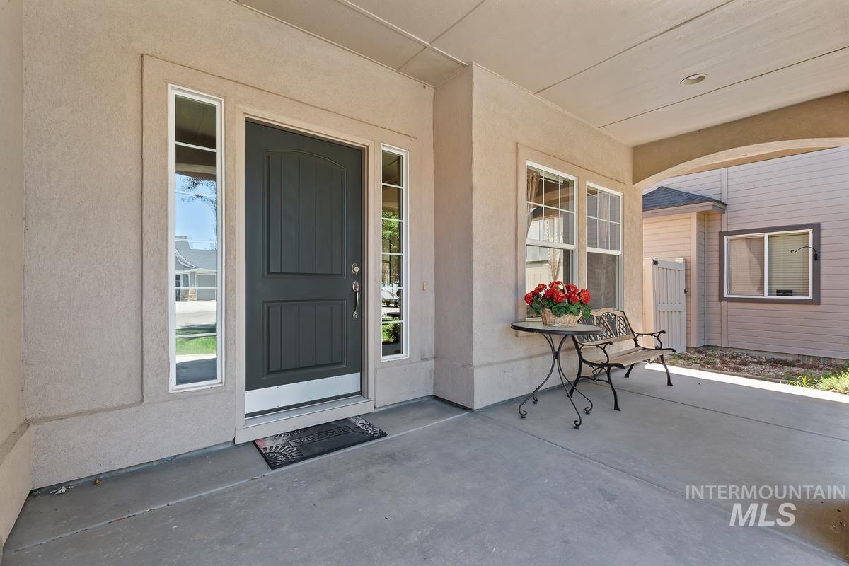 2946 N Christian Way