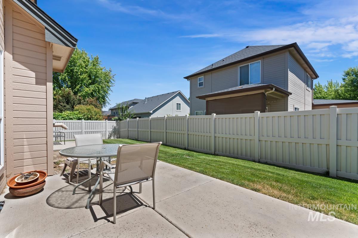 2946 N Christian Way