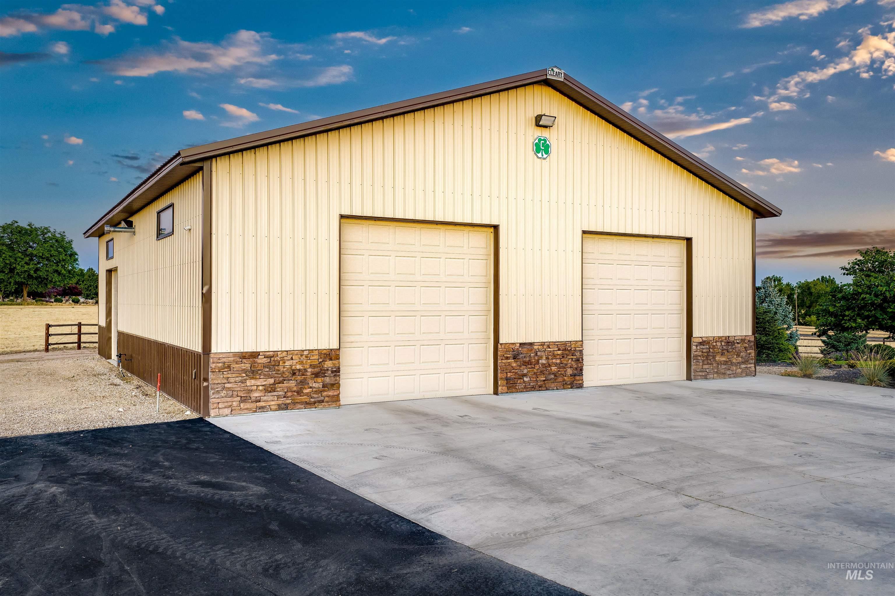5340 S Black Cat Rd.