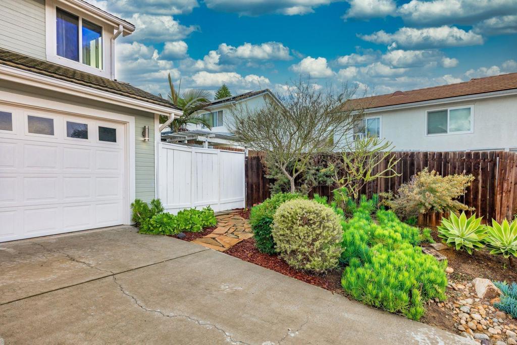 3351 Heather Ridge Court