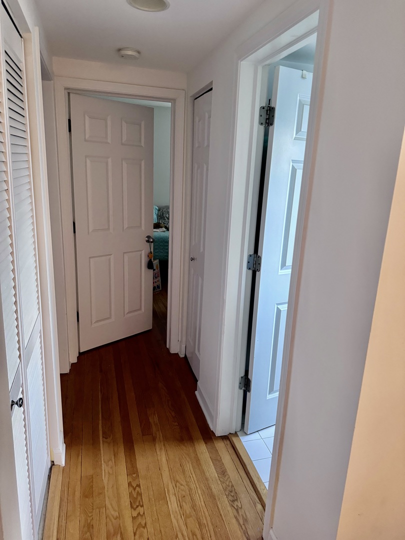2925 W Summerdale Avenue Unit: 2