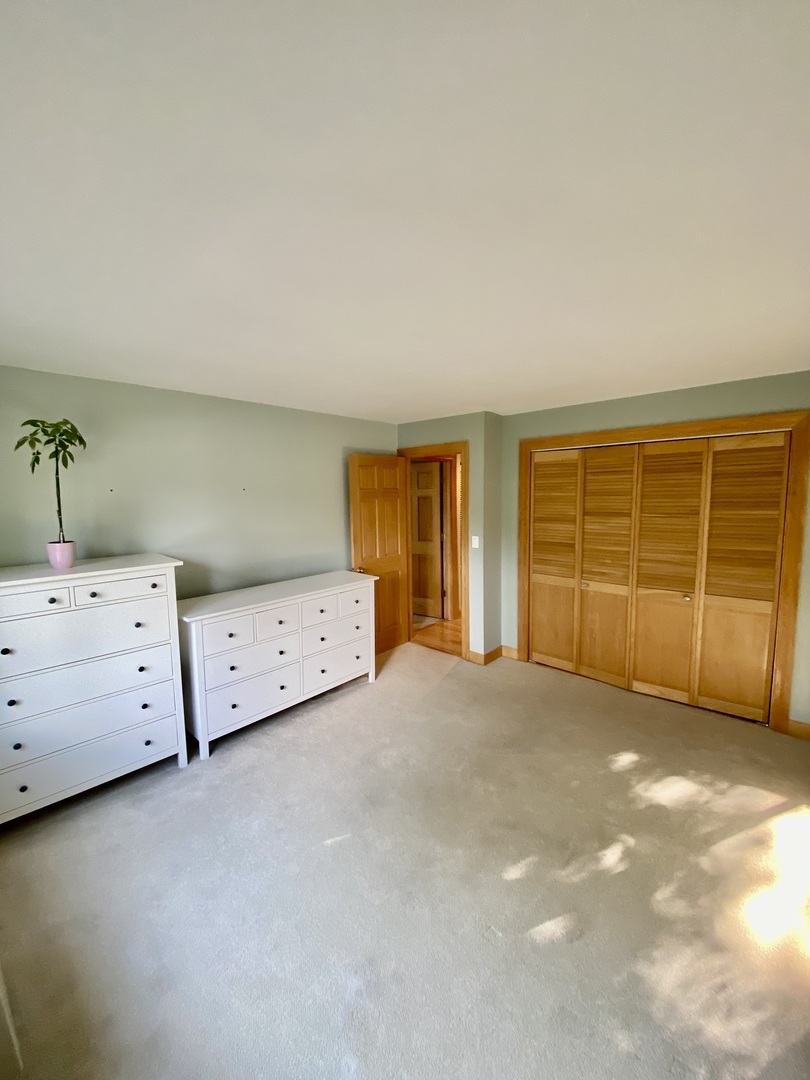 1126 S New Wilke Road Unit: 208