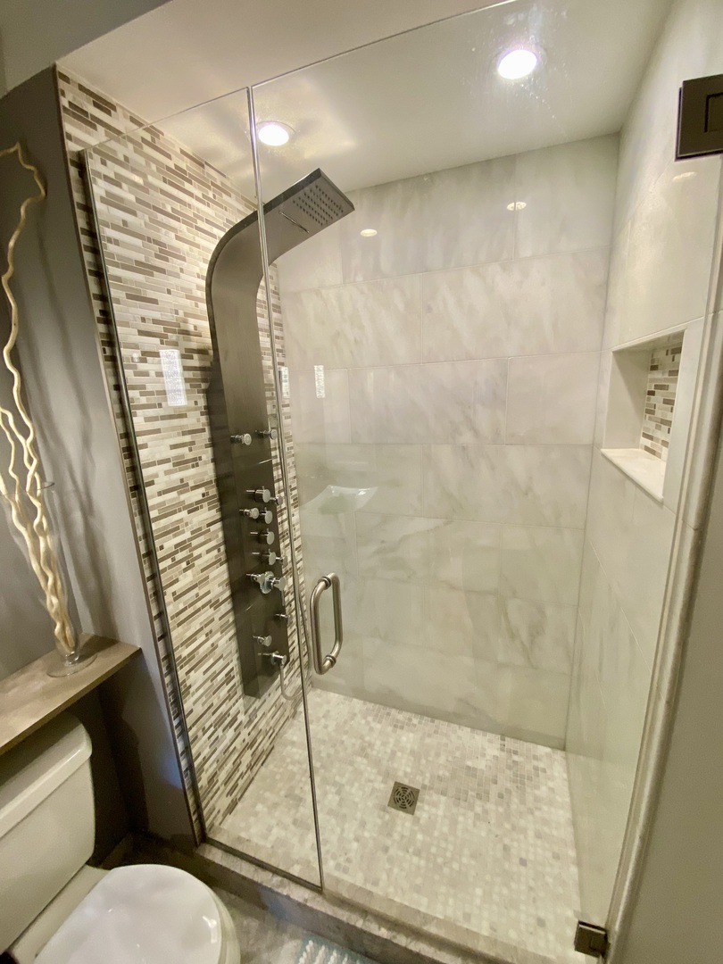1126 S New Wilke Road Unit: 208