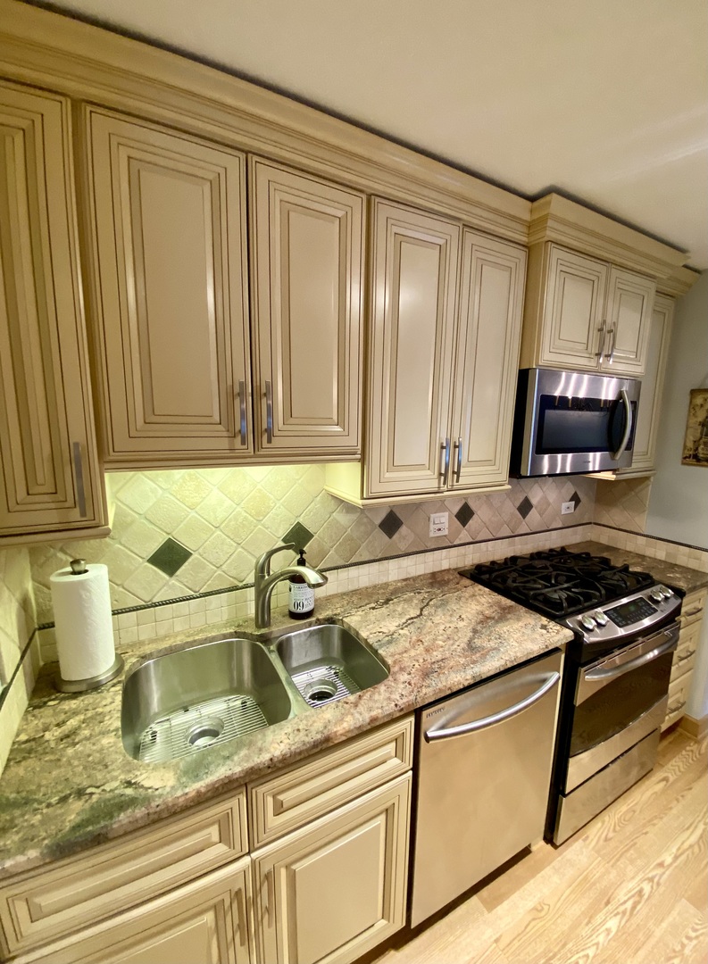 1126 S New Wilke Road Unit: 208