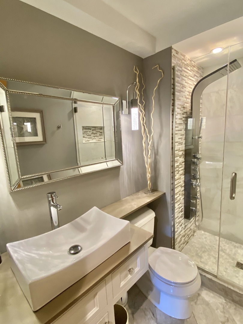 1126 S New Wilke Road Unit: 208