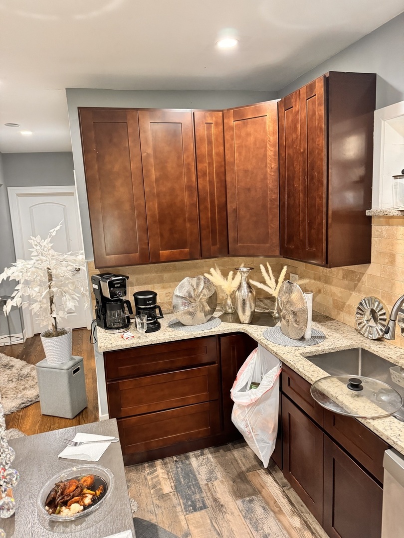 5040 W Berenice Avenue