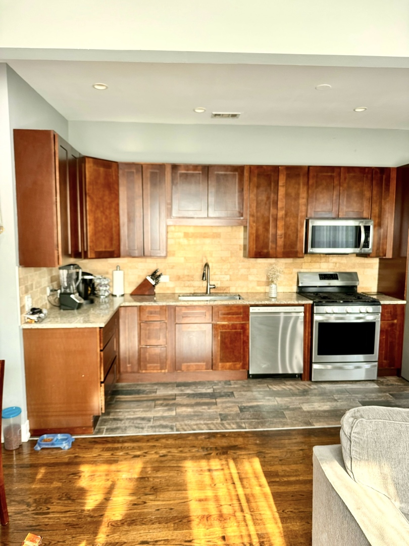 5040 W Berenice Avenue