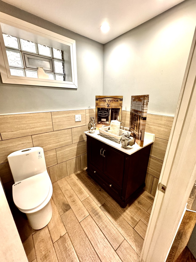 5040 W Berenice Avenue