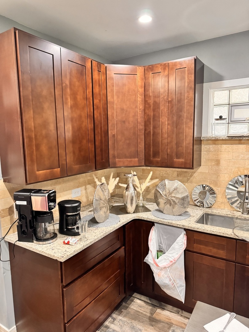 5040 W Berenice Avenue