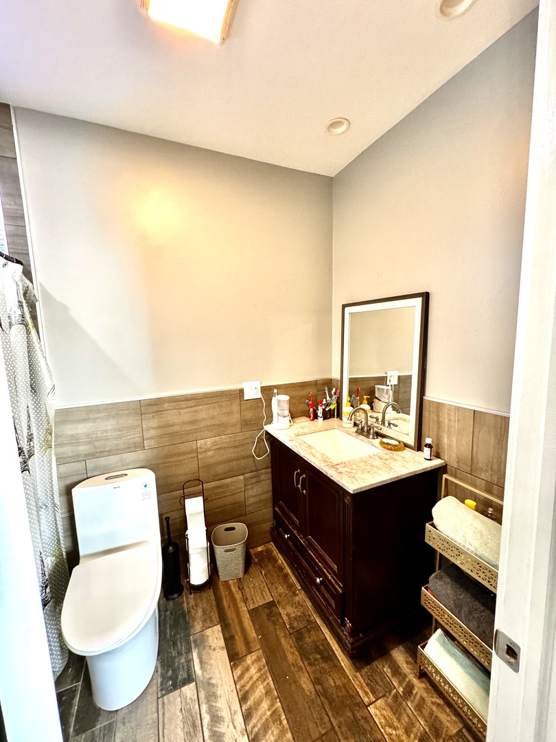 5040 W Berenice Avenue