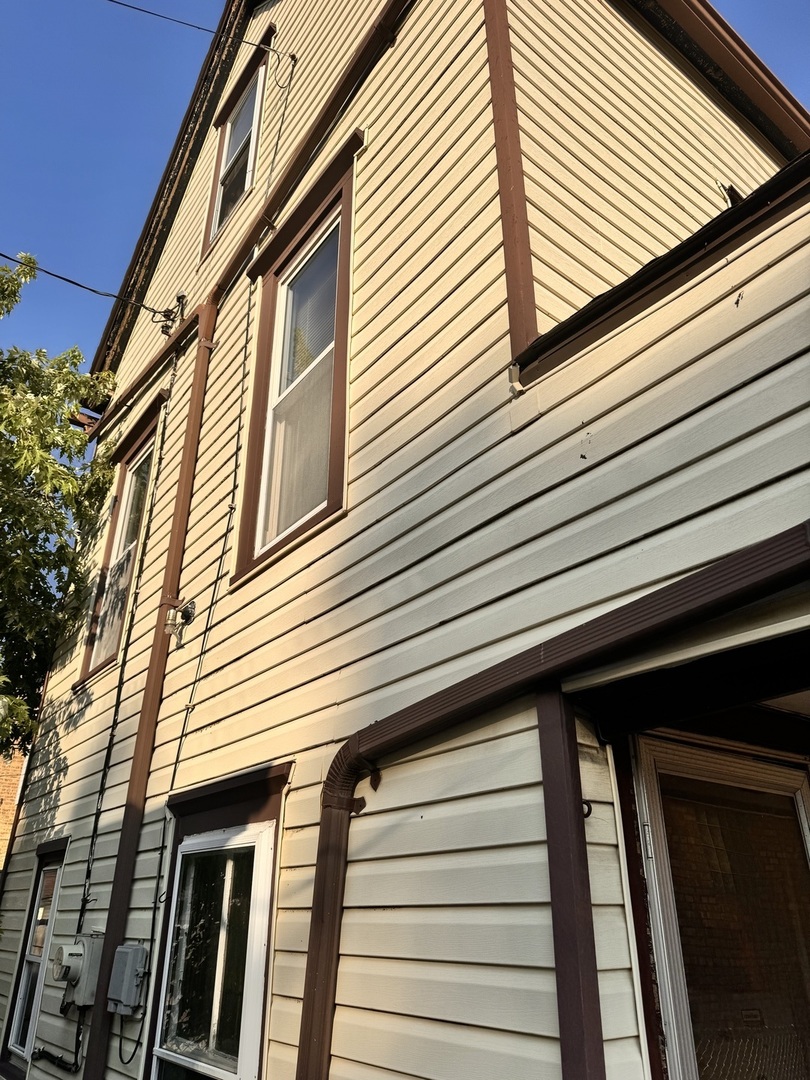 4714 N Kennicott Avenue