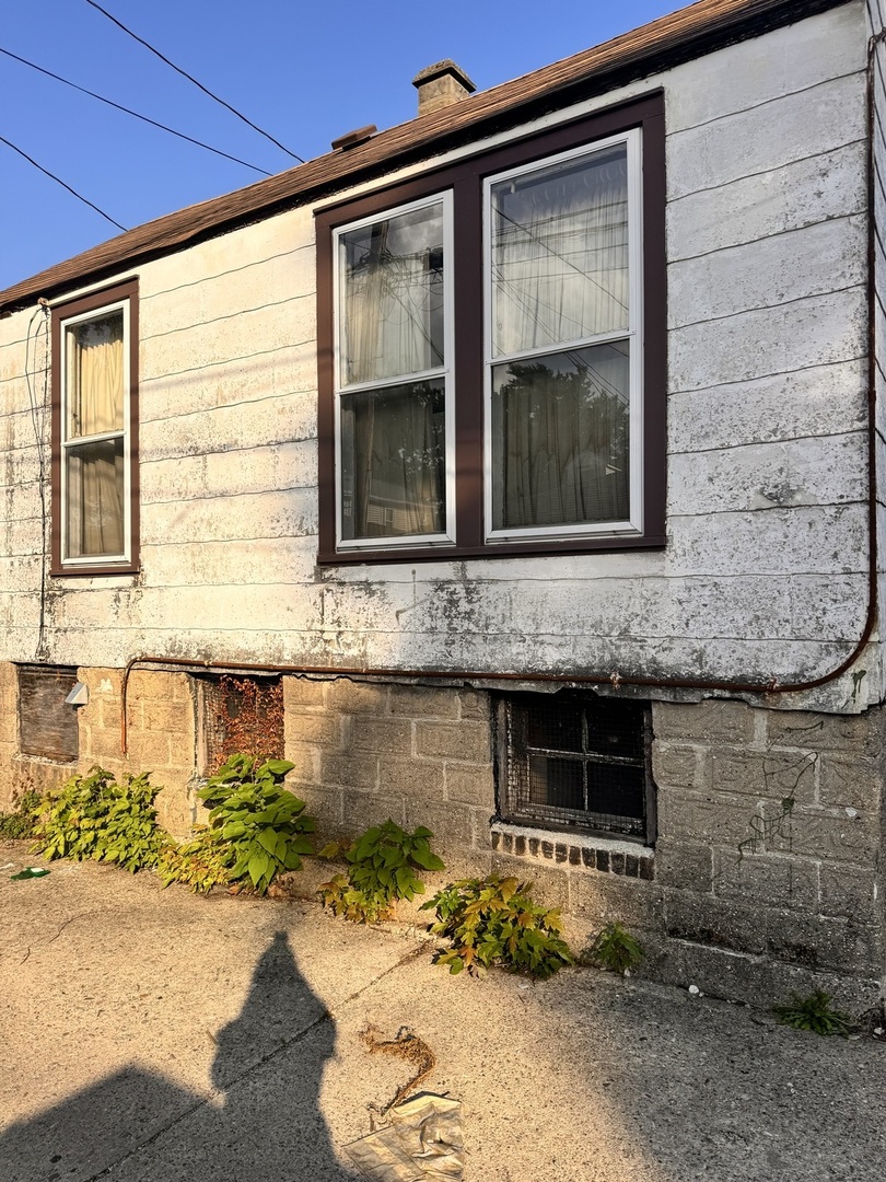 4714 N Kennicott Avenue