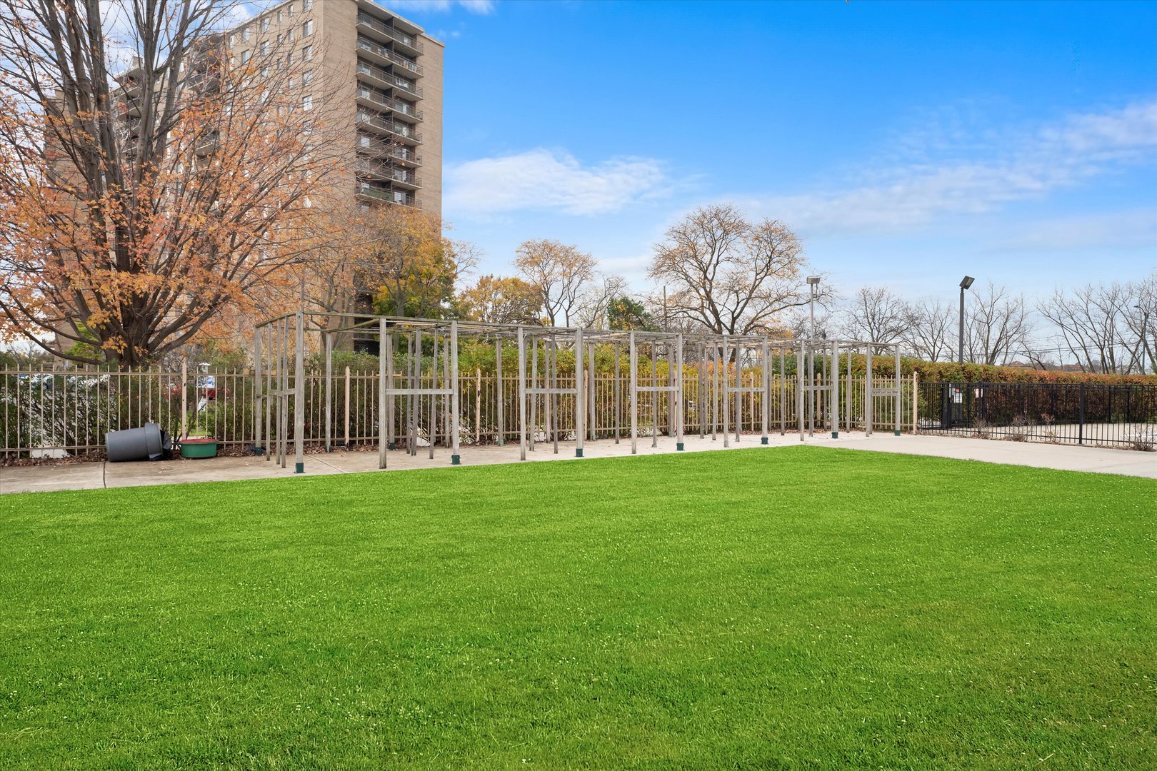 7141 N Kedzie Avenue Unit: 1212