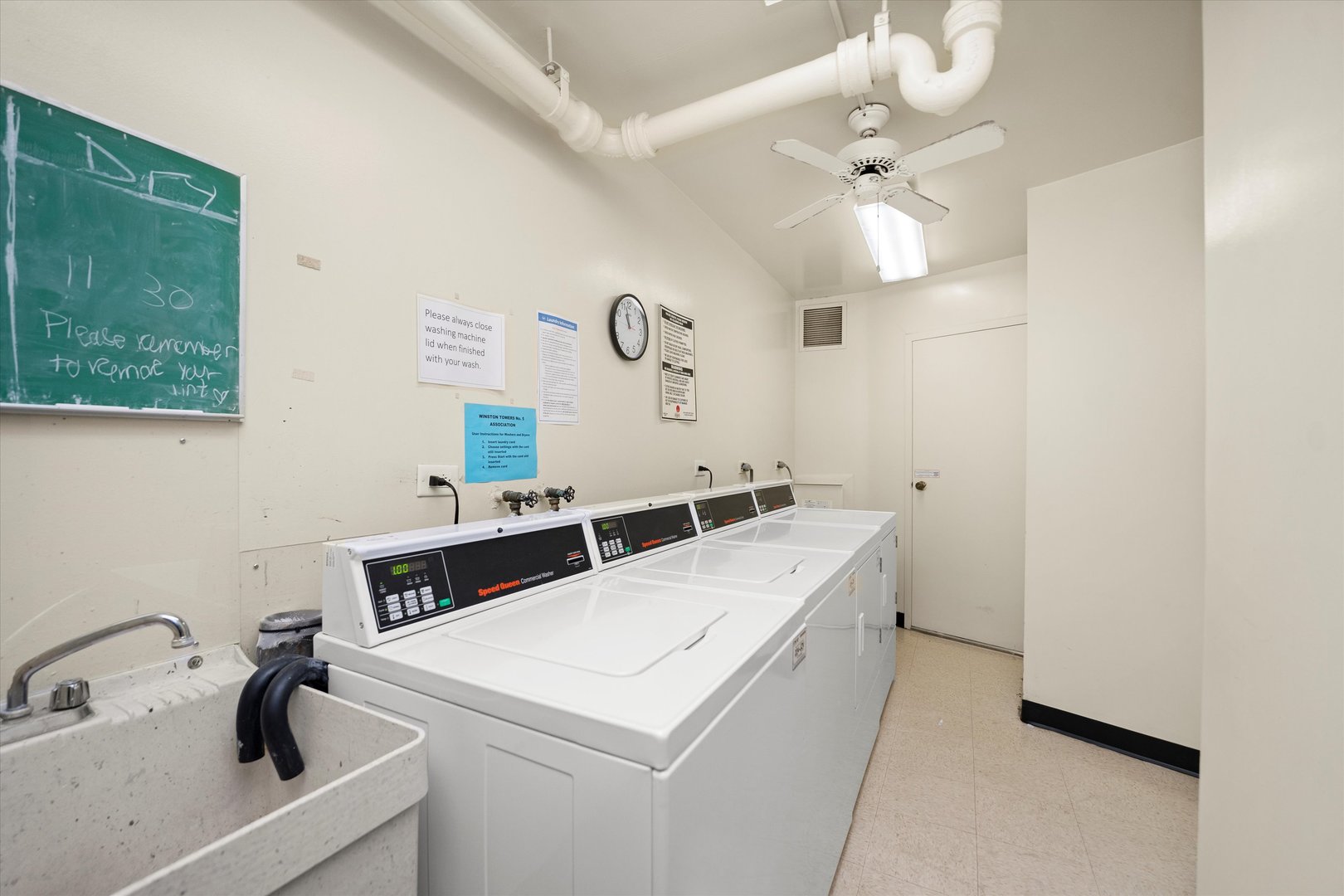 7141 N Kedzie Avenue Unit: 1212