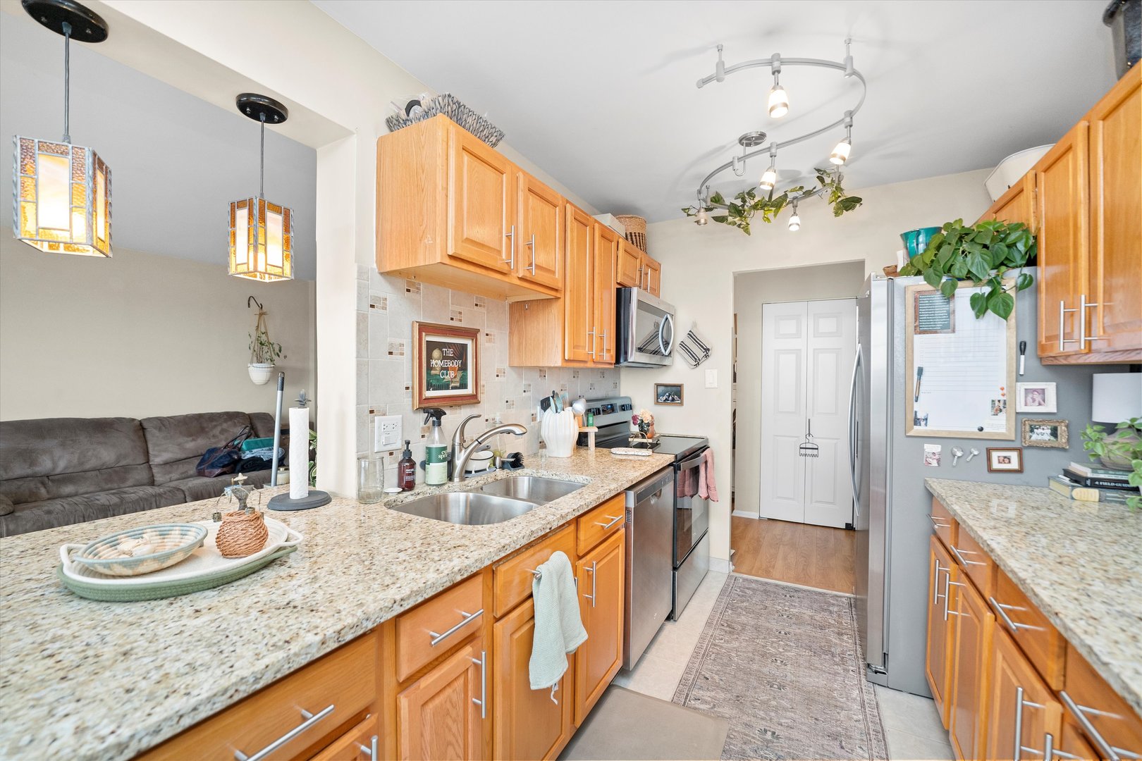 7141 N Kedzie Avenue Unit: 1212