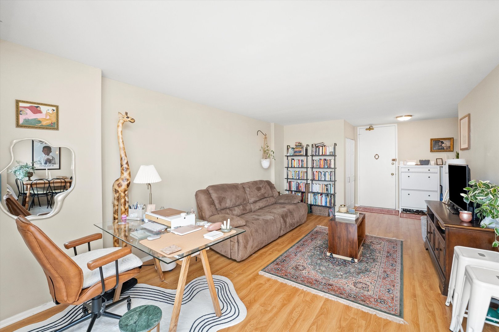7141 N Kedzie Avenue Unit: 1212