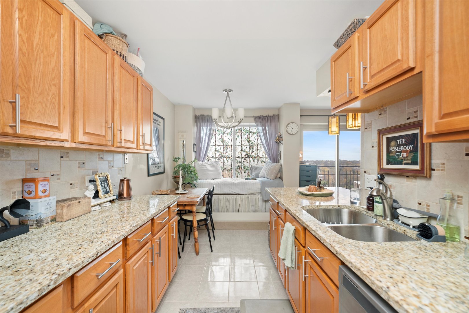 7141 N Kedzie Avenue Unit: 1212