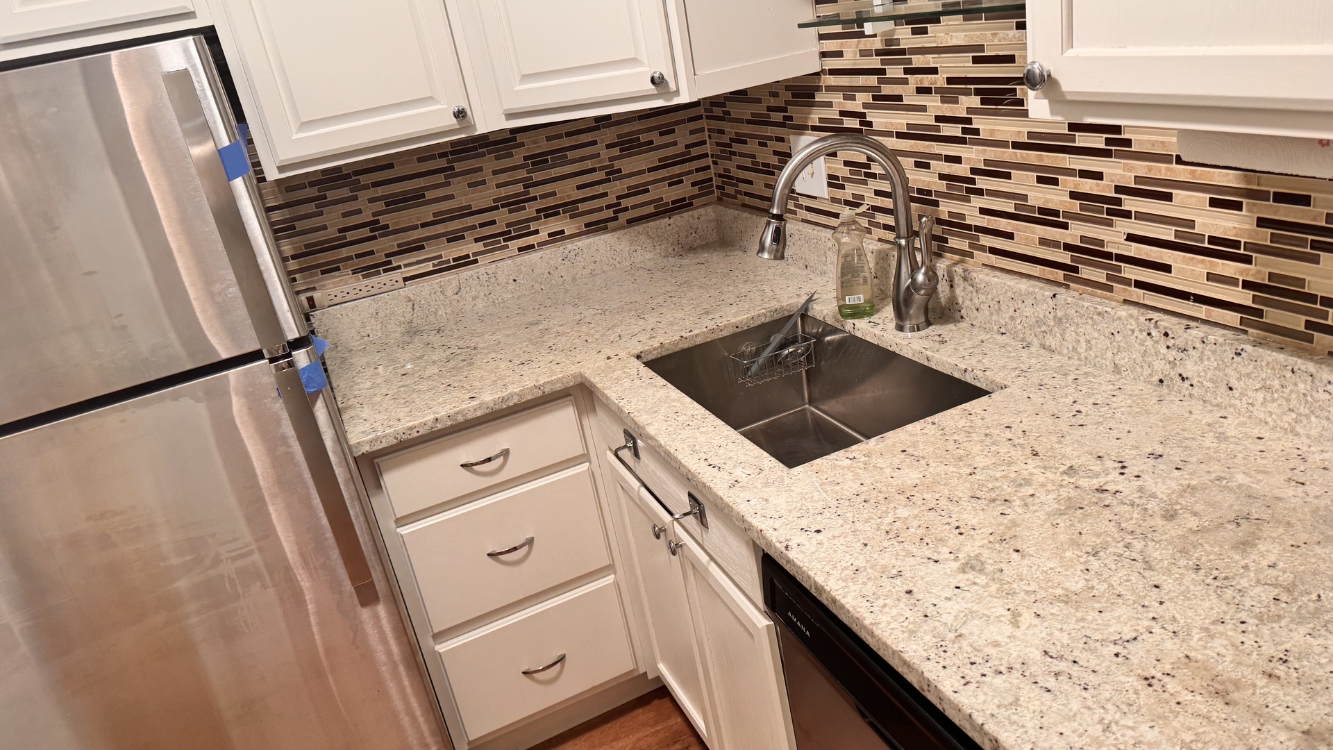 5950 N Kenmore Avenue Unit: 207
