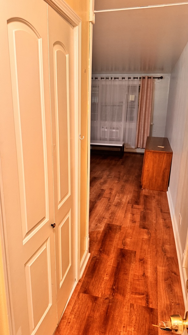 5950 N Kenmore Avenue Unit: 207