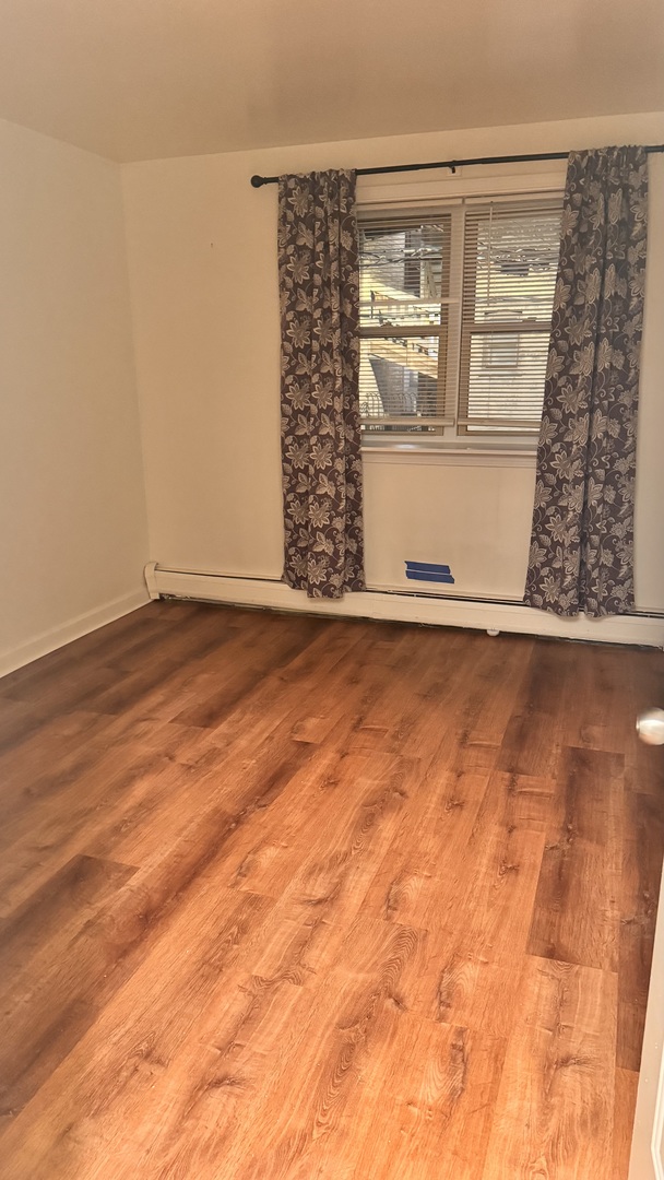 5950 N Kenmore Avenue Unit: 207