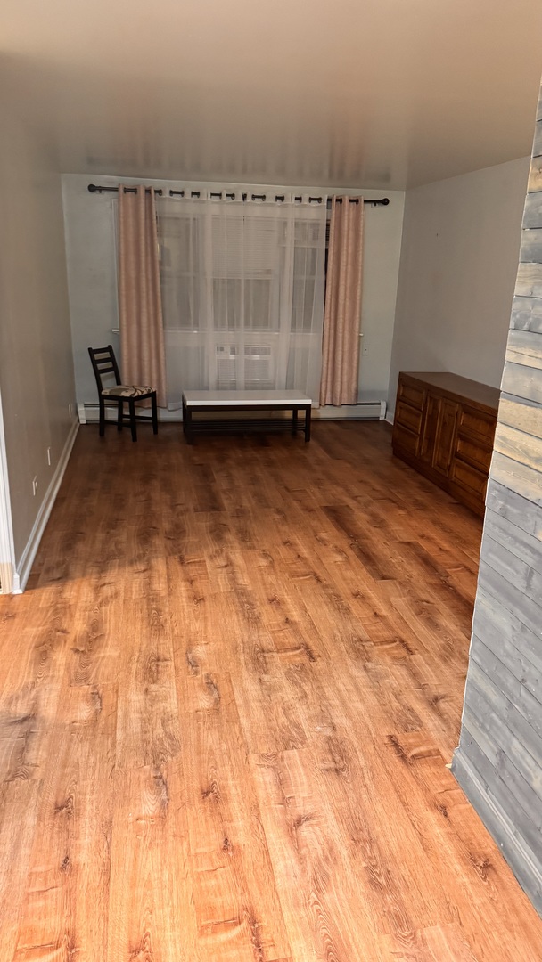 5950 N Kenmore Avenue Unit: 207