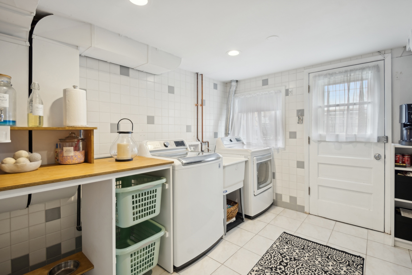 7752 Churchill Street