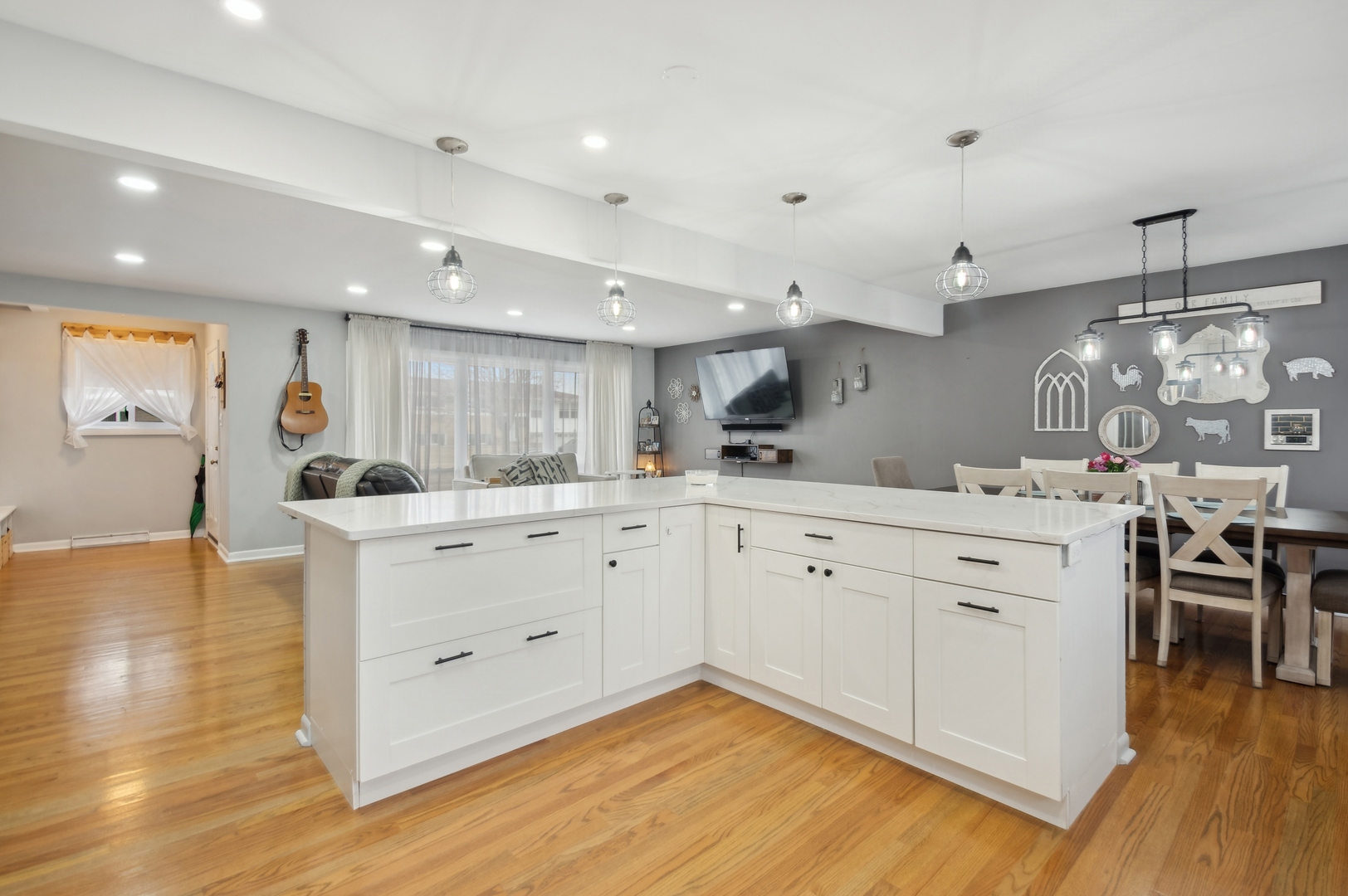 7752 Churchill Street