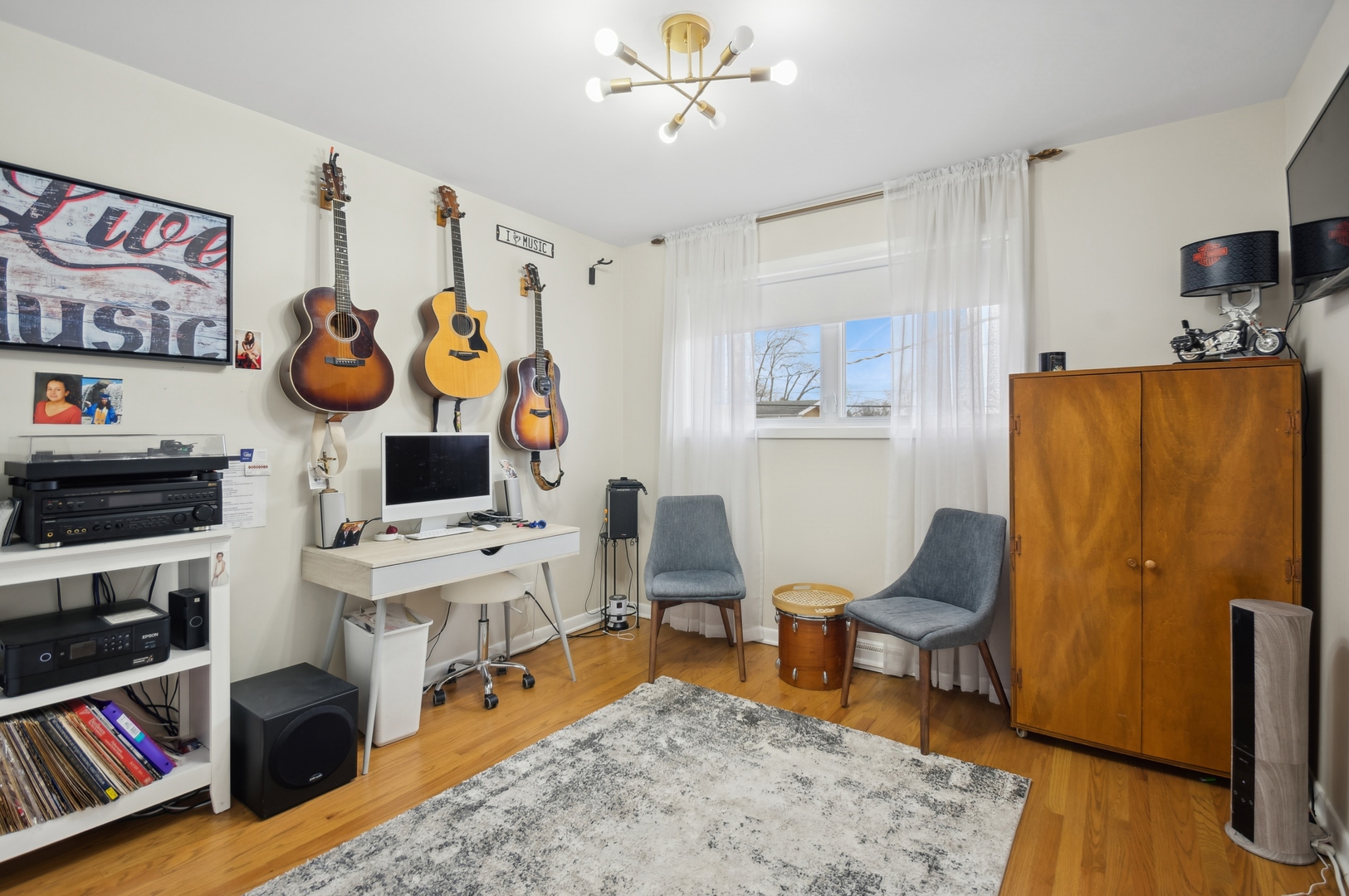 7752 Churchill Street