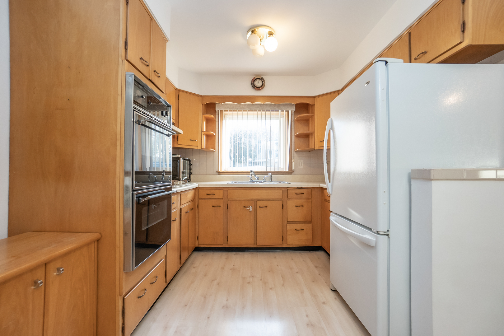 5738 W Higgins Avenue Unit: GS