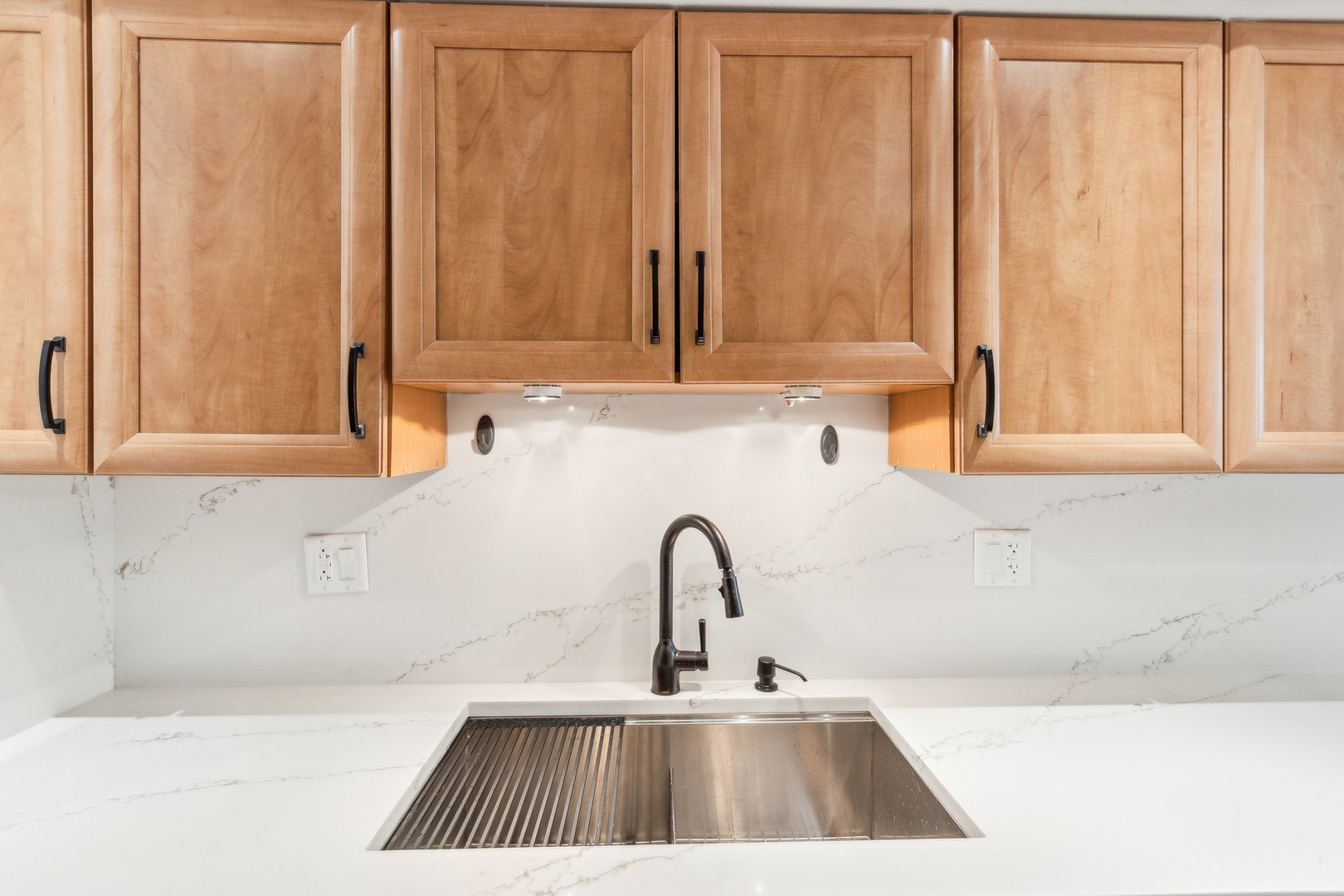 601 W Huntington Commons Road Unit: 106