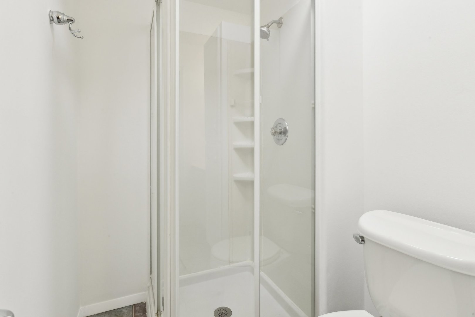 601 W Huntington Commons Road Unit: 106