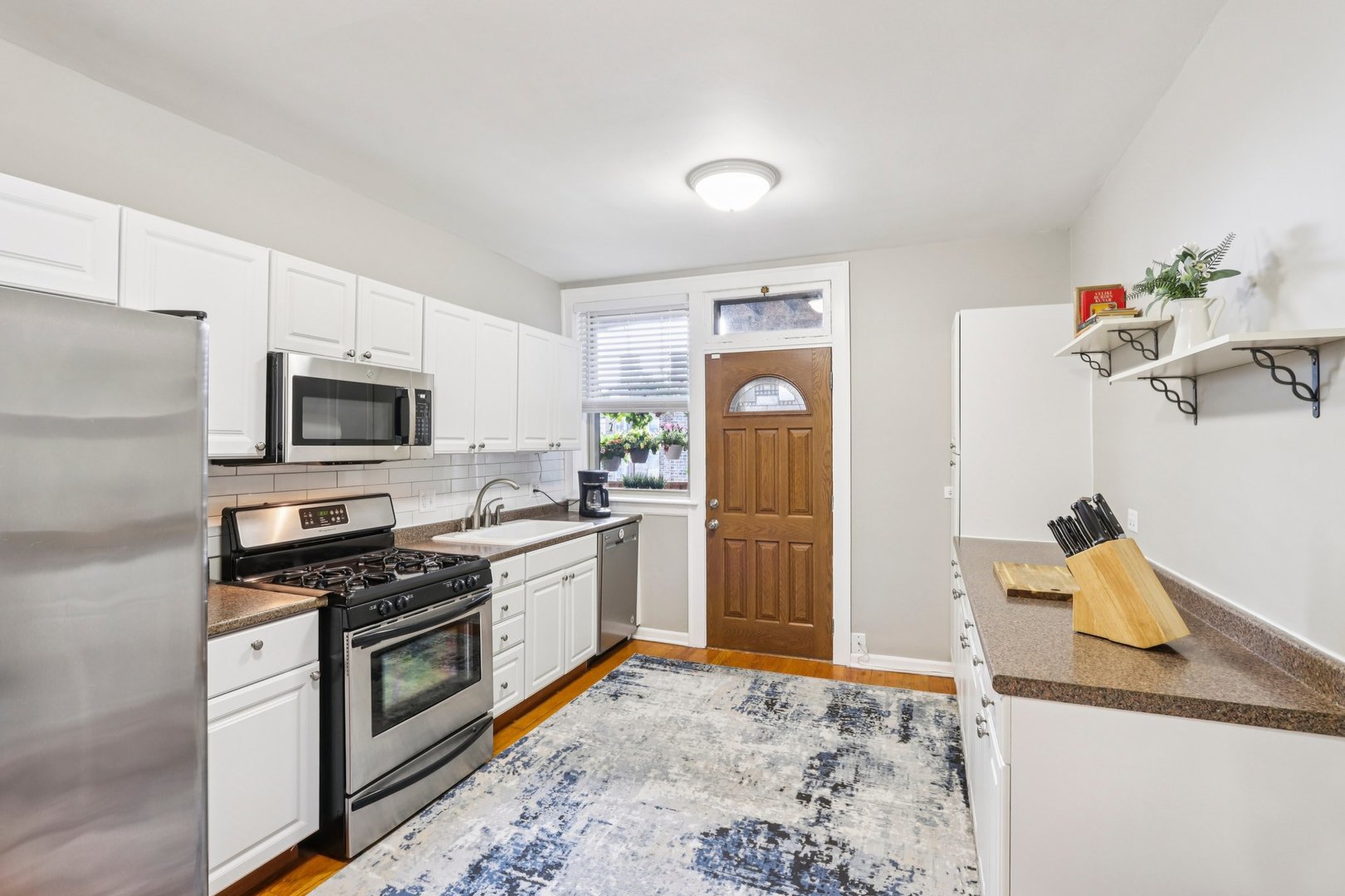6203 N Oakley Street Unit: 3