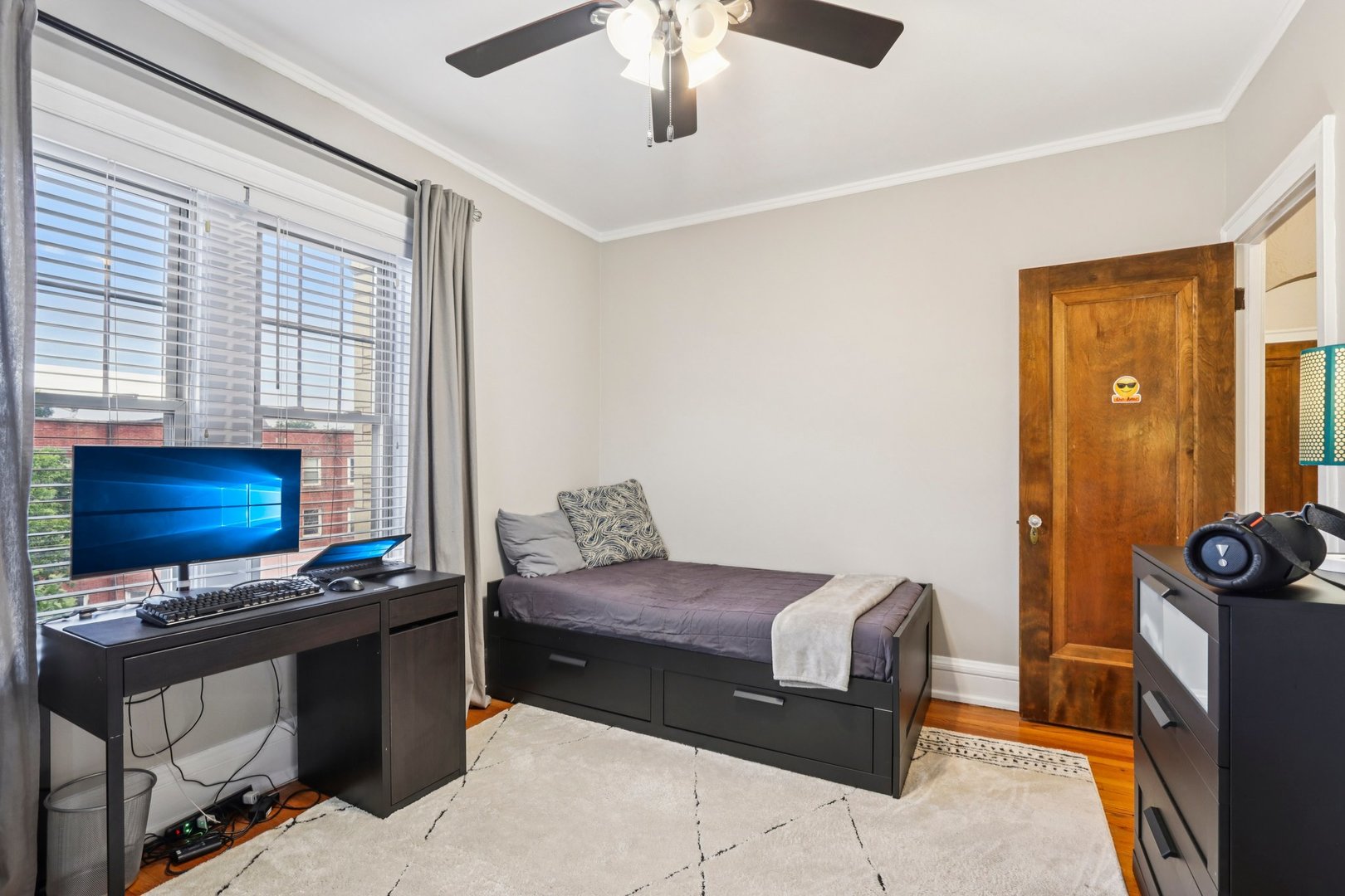 6203 N Oakley Street Unit: 3