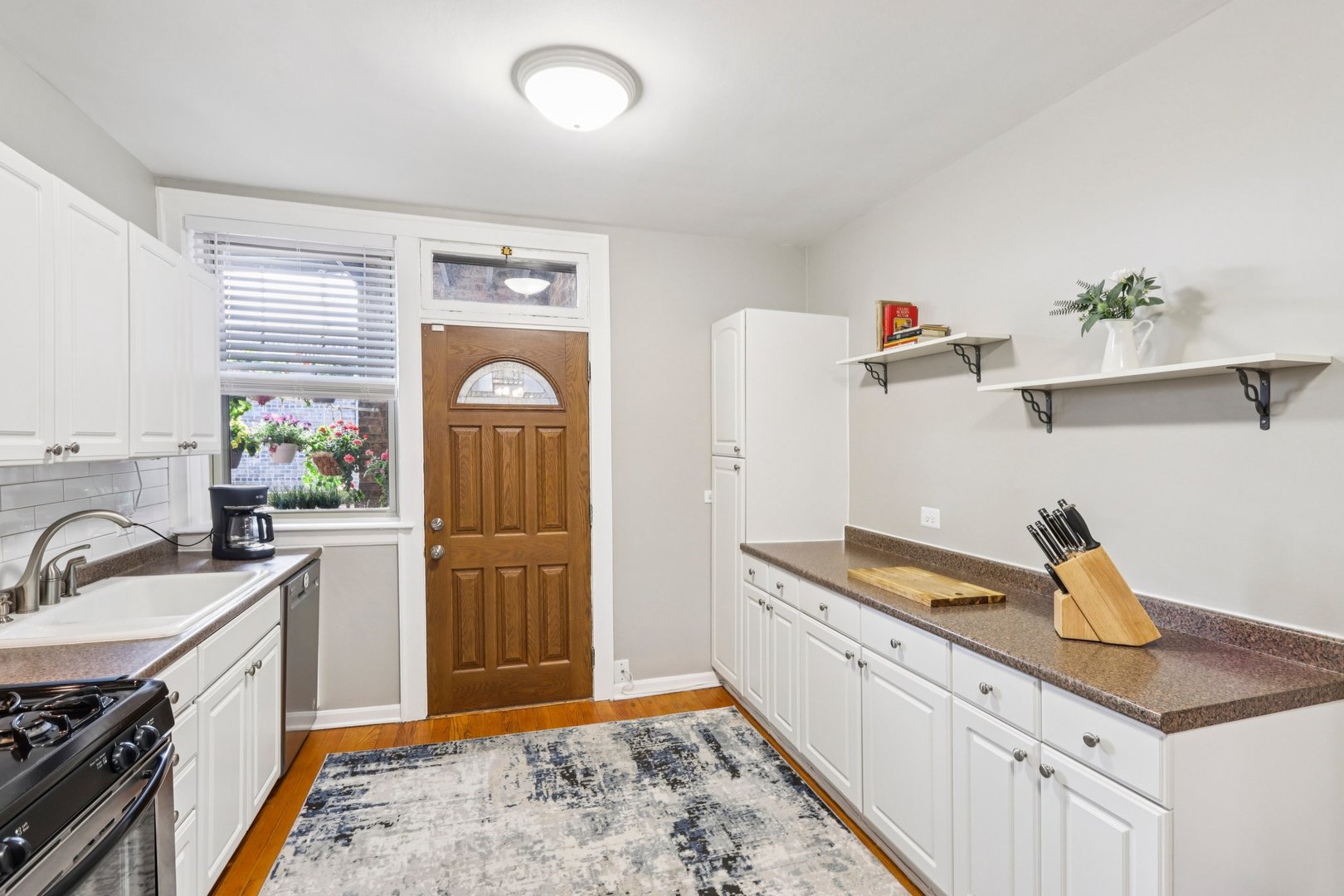 6203 N Oakley Street Unit: 3
