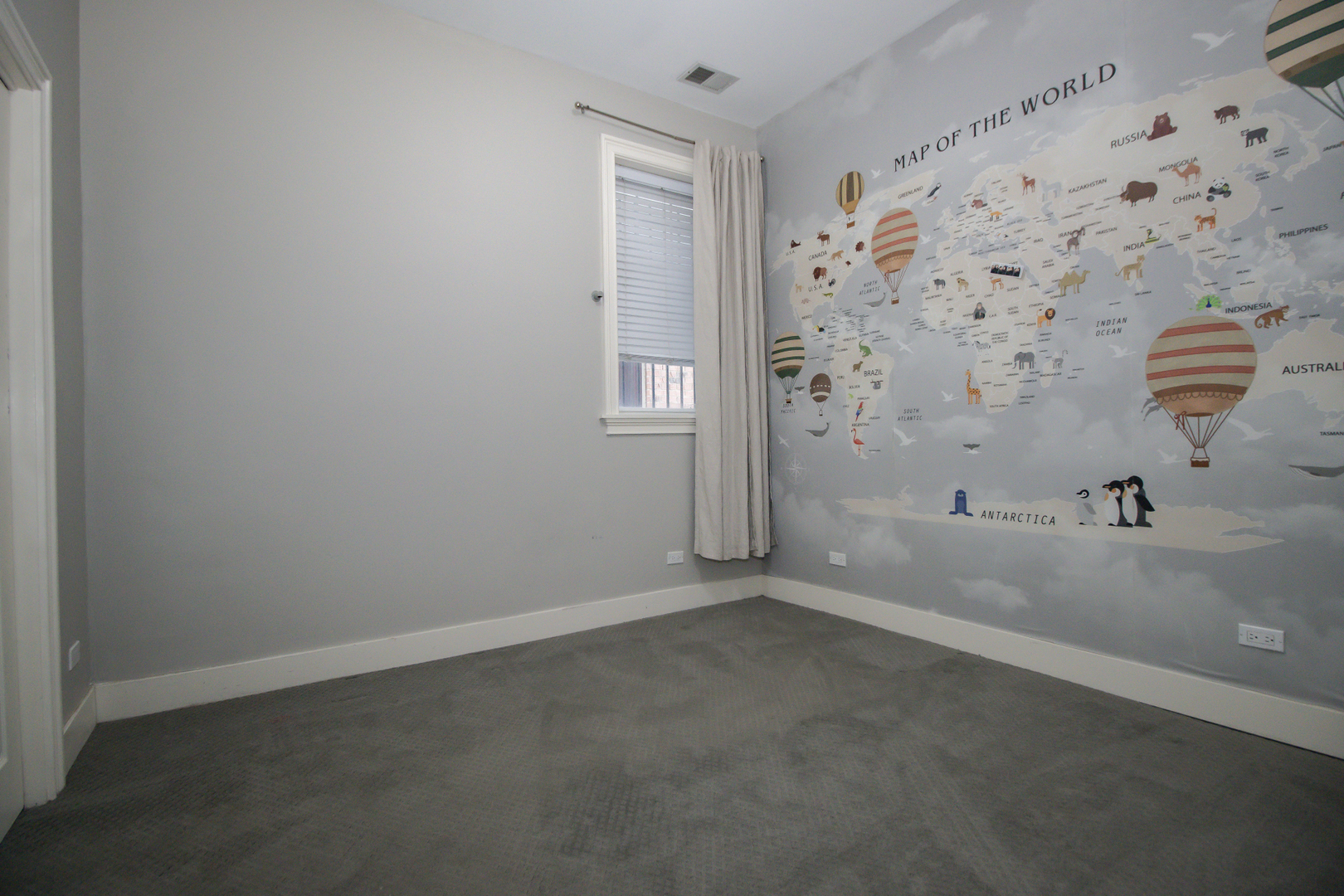 323 W Schiller Street Unit: 1W