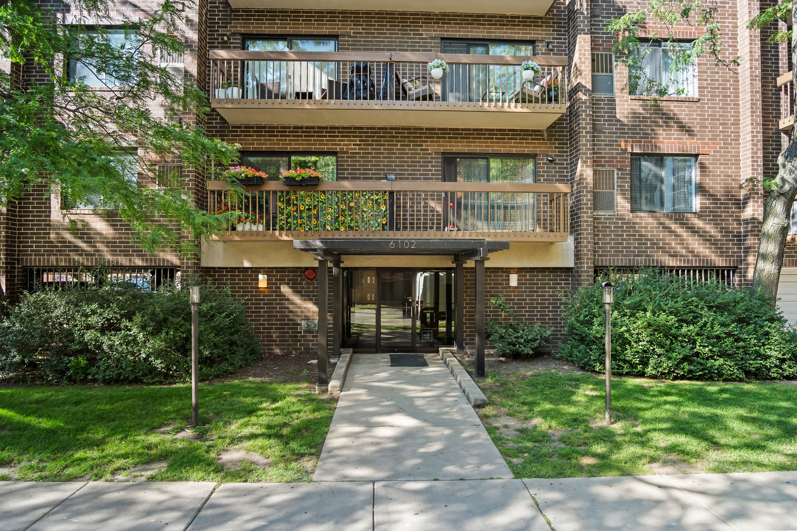 6102 N Sheridan Road Unit: 507