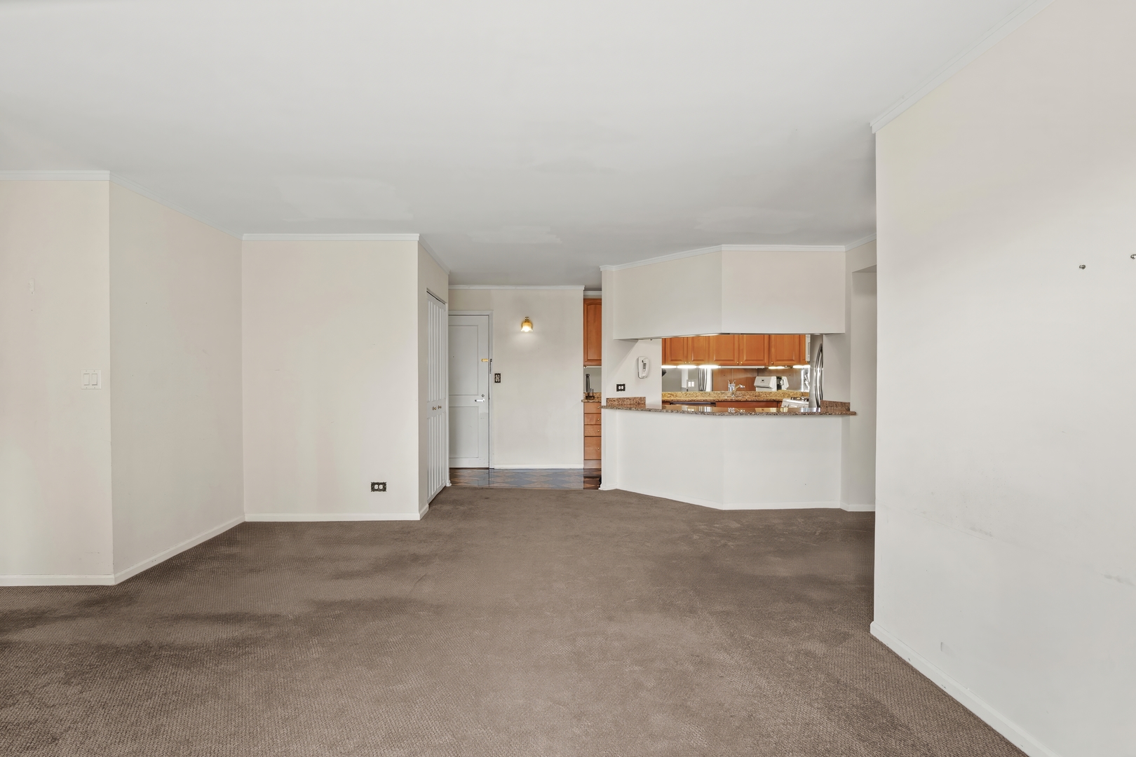 6102 N Sheridan Road Unit: 507