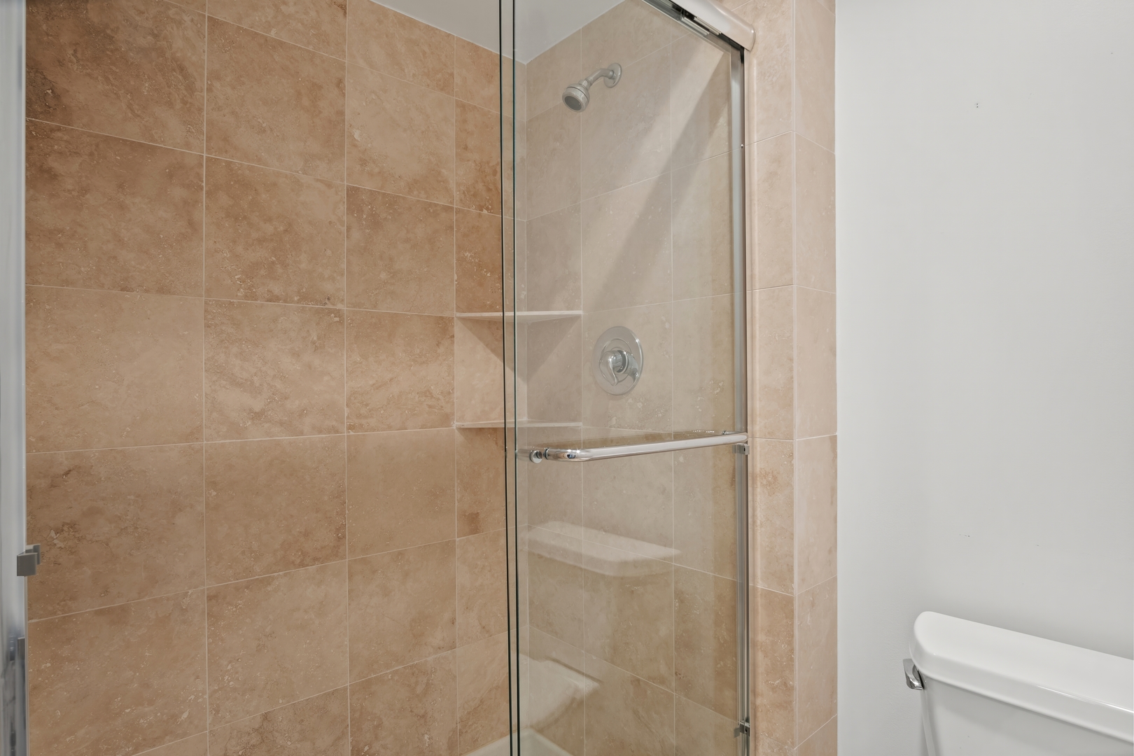 6102 N Sheridan Road Unit: 507